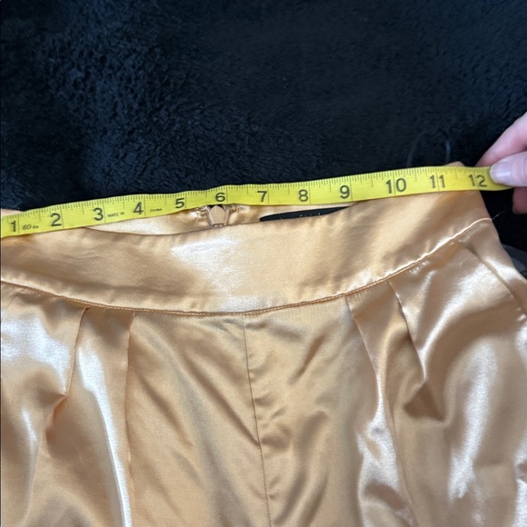 NWT Gold, silky wide leg pants. House of Harlow Revolve XS 20%Bundle Discount - Picture 6 of 6
